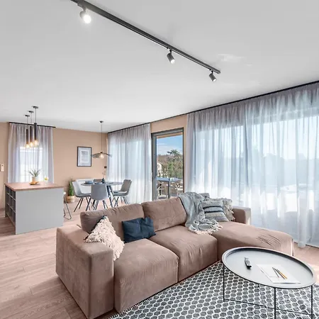Quercus Village App 2 Mit Jacuzzi By Interhome * Karigador