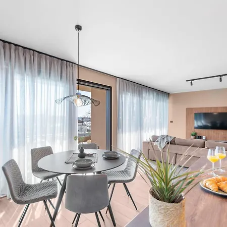 Quercus Village App 2 Mit Jacuzzi By Interhome דירה קריגדור