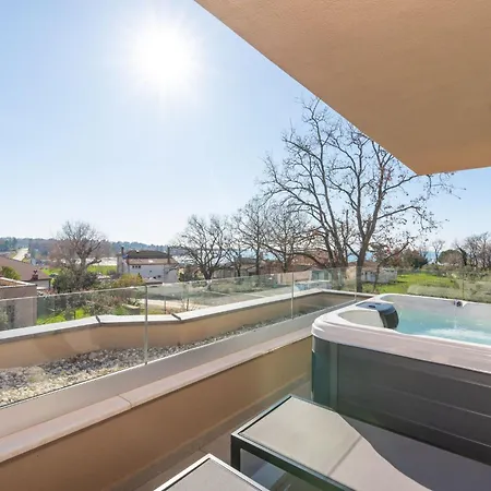 דירה Quercus Village App 2 Mit Jacuzzi By Interhome *