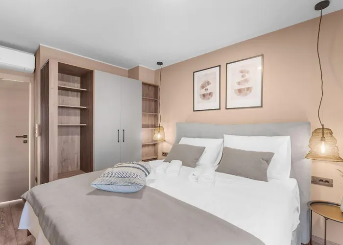 Quercus Village App 2 Mit Jacuzzi By Interhome