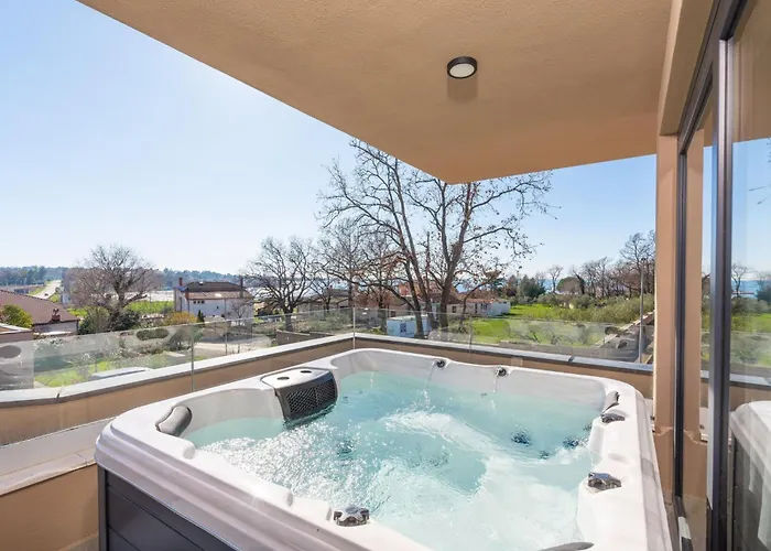 Appartement Quercus Village App 2 Mit Jacuzzi By Interhome *