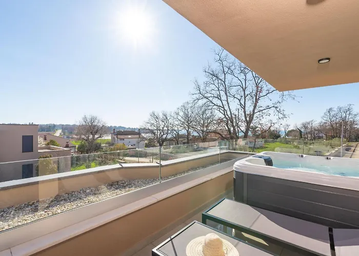 Quercus Village App 2 Mit Jacuzzi By Interhome * Karigador